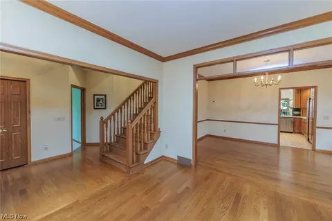 2946 Mill Gate Dr, Willoughby Hills, OH 44094 photo 2