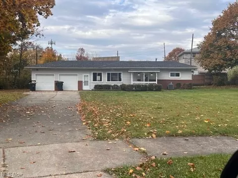 1815 Tiffany NE, Warren, OH 44483