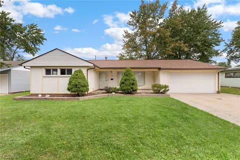 11570 Glendora Ln, Parma Heights, OH 44130