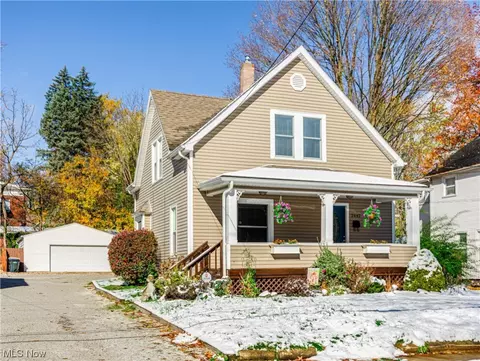 2442 3rd St, Cuyahoga Falls, OH 44221