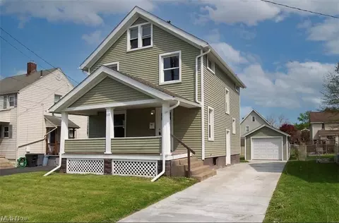 210 E 2nd St, Girard, OH 44420