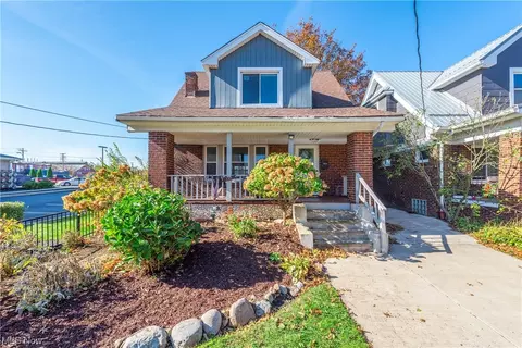 1590 W 116th St, Cleveland, OH 44102