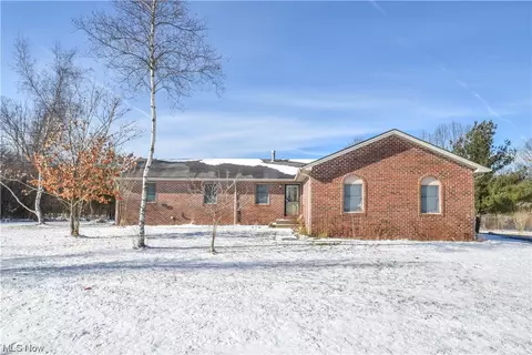 5050 Canfield Rd, Canfield, OH 44406