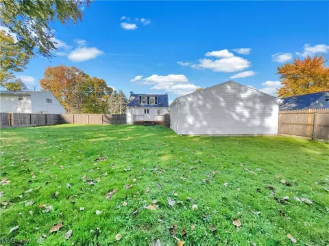145 Parmely Ave, Elyria, OH 44035 photo 17
