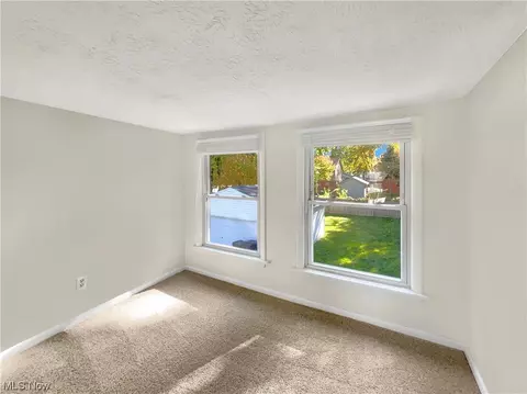 145 Parmely Ave, Elyria, OH 44035 photo 8