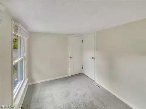 145 Parmely Ave, Elyria, OH 44035 photo 12