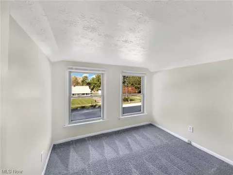 145 Parmely Ave, Elyria, OH 44035 photo 5