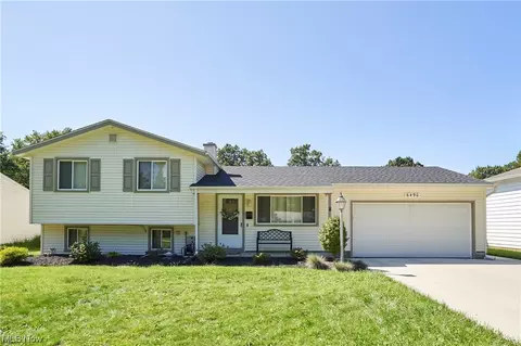 6490 Antoinette Dr, Mentor, OH 44060
