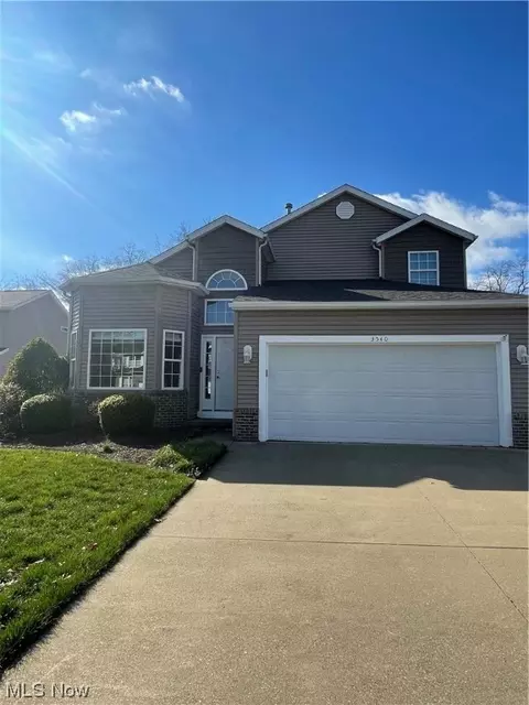 3540 Chanticleer Ct, Uniontown, OH 44685