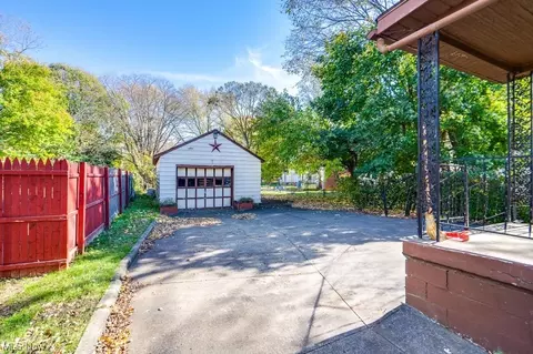 453 Butler Ave, Akron, OH 44310 photo 20