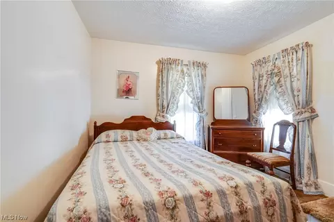 453 Butler Ave, Akron, OH 44310 photo 12