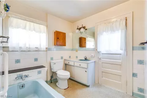 453 Butler Ave, Akron, OH 44310 photo 13