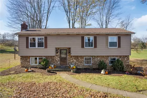 6828 Westfield Rd, Medina, OH 44256