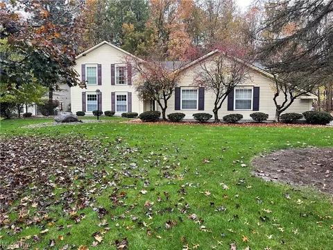 1337 Fox Run Dr, Boardman, OH 44512