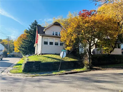 2080 Manister Ct, Akron, OH 44314