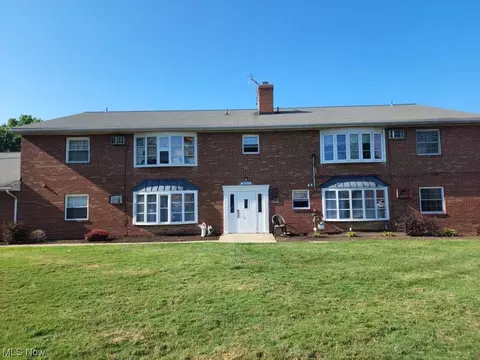 31622 N Marginal Dr #C-106, Willowick, OH 44095