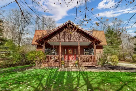 8211 Kirtland Chardon Rd, Kirtland, OH 44094