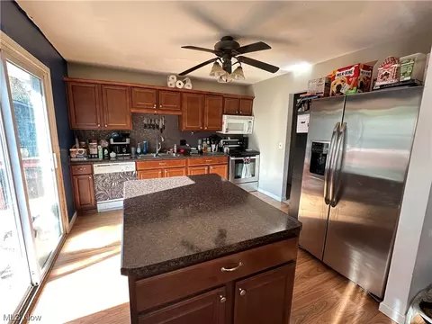 6200 Maxwell Dr, Madison, OH 44057 photo 5