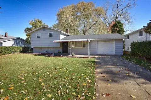 6039 Gilmere Dr, Brook Park, OH 44142