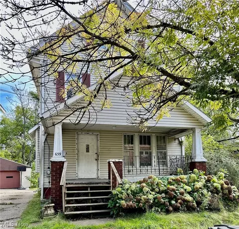 639 Carpenter St, Akron, OH 44310