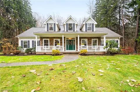 2584 Dodd Rd, Willoughby Hills, OH 44094