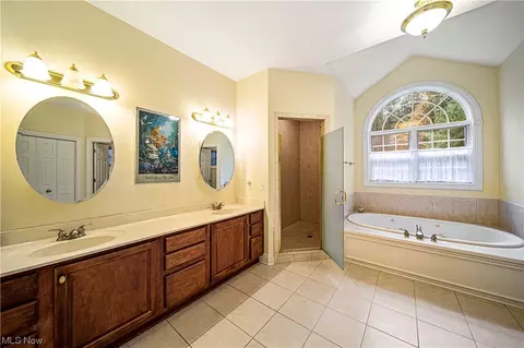 2584 Dodd Rd, Willoughby Hills, OH 44094 photo 12