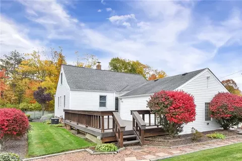 5740 Hauserman Rd, Parma, OH 44130 photo 5