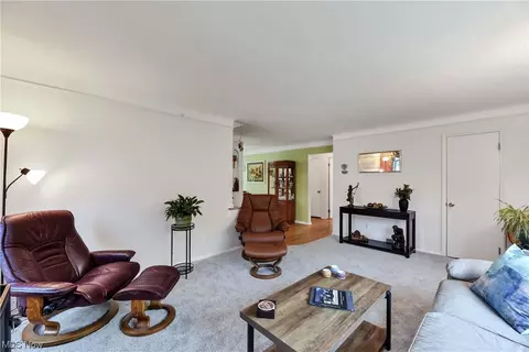 5740 Hauserman Rd, Parma, OH 44130 photo 10