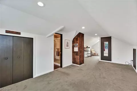 5740 Hauserman Rd, Parma, OH 44130 photo 29