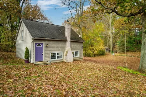 873 Robinson Ave, Barberton, OH 44203