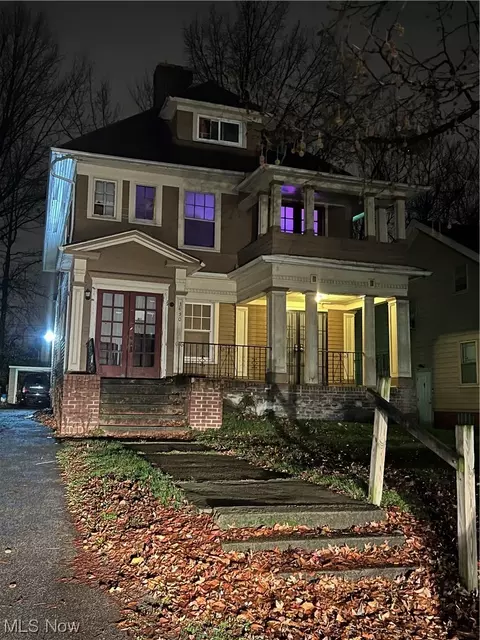 3430 Beechwood Ave, Cleveland Heights, OH 44118