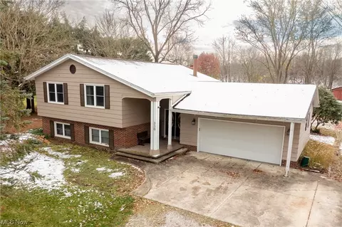 330 Spell Rd, Kent, OH 44240