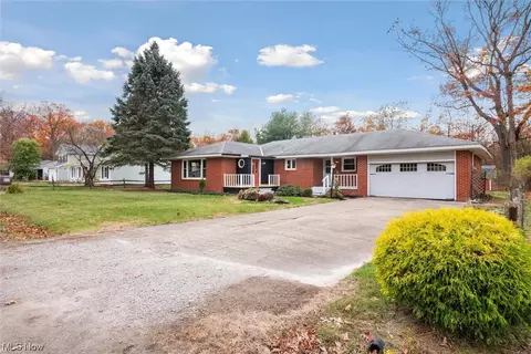 728 Hazelwood Ave, Vermilion, OH 44089