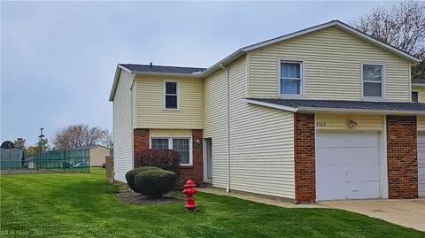 8262 Lancaster Dr, Mentor, OH 44060