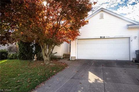 512 Bayberry Dr, Elyria, OH 44035 photo 3