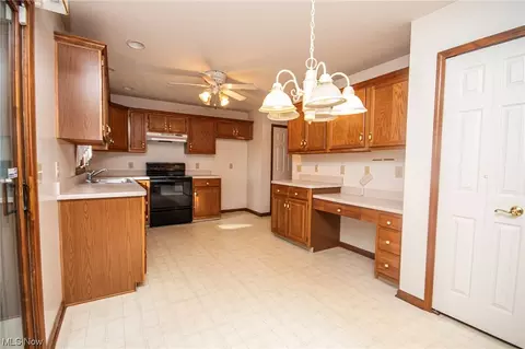 512 Bayberry Dr, Elyria, OH 44035 photo 14