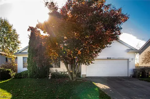 512 Bayberry Dr, Elyria, OH 44035 photo 2