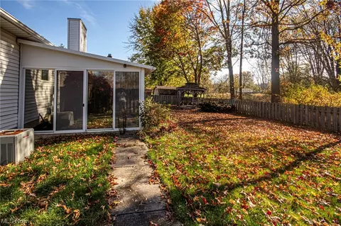 512 Bayberry Dr, Elyria, OH 44035 photo 7