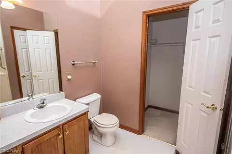 512 Bayberry Dr, Elyria, OH 44035 photo 21