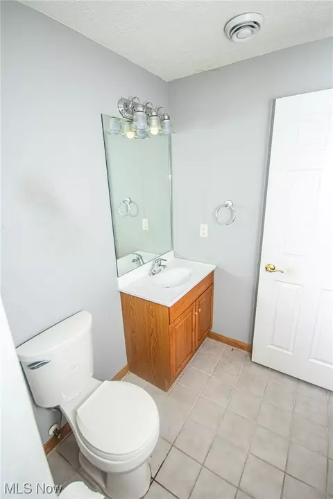 512 Bayberry Dr, Elyria, OH 44035 photo 27