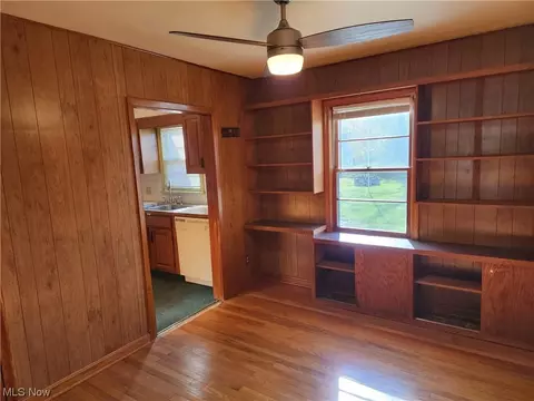 2090 Cramer Ave, Akron, OH 44312 photo 12