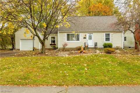1001 Rosealee Ave, Elyria, OH 44035