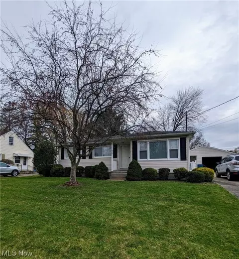 809 Nancy Ave, Niles, OH 44446 photo 1