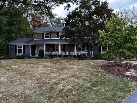 7305 Colebrook Cir NW, North Canton, OH 44720