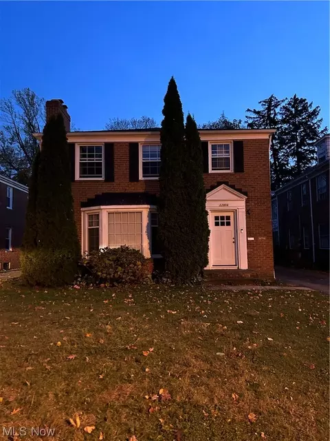 17606 Chagrin Blvd, Shaker Heights, OH 44120
