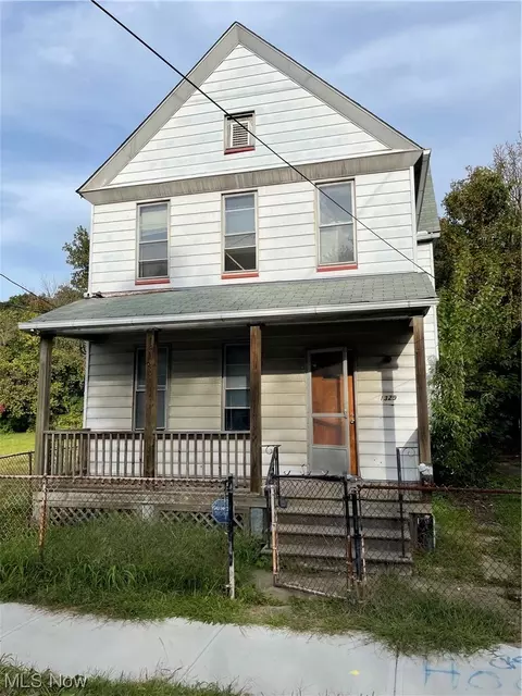 1329 E 68th St, Cleveland, OH 44103