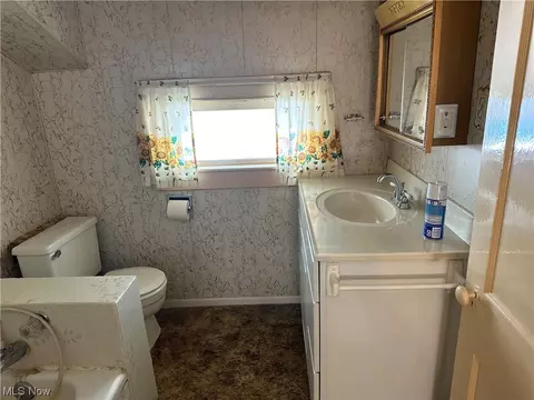 411 N 4th St, Dennison, OH 44621 photo 5