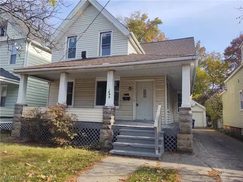 1565 Hopkins Ave, Lakewood, OH 44107