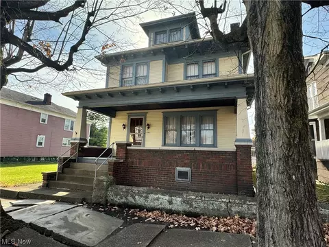 619 Park St, Martins Ferry, OH 43935