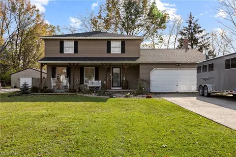 41511 Russia Rd, Elyria, OH 44035